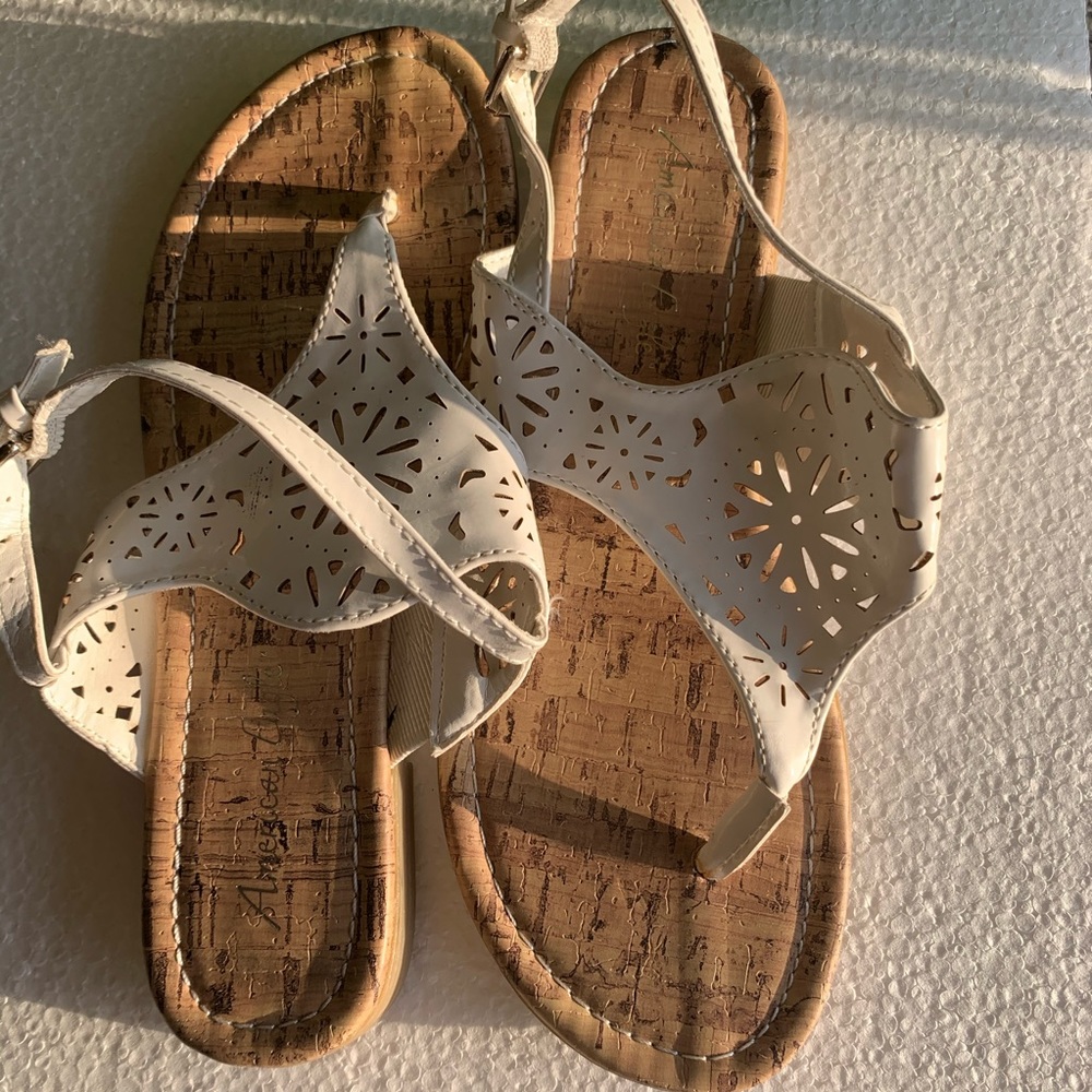 American Eagle Patent Leather Look Sandals - Picture 3 of 7